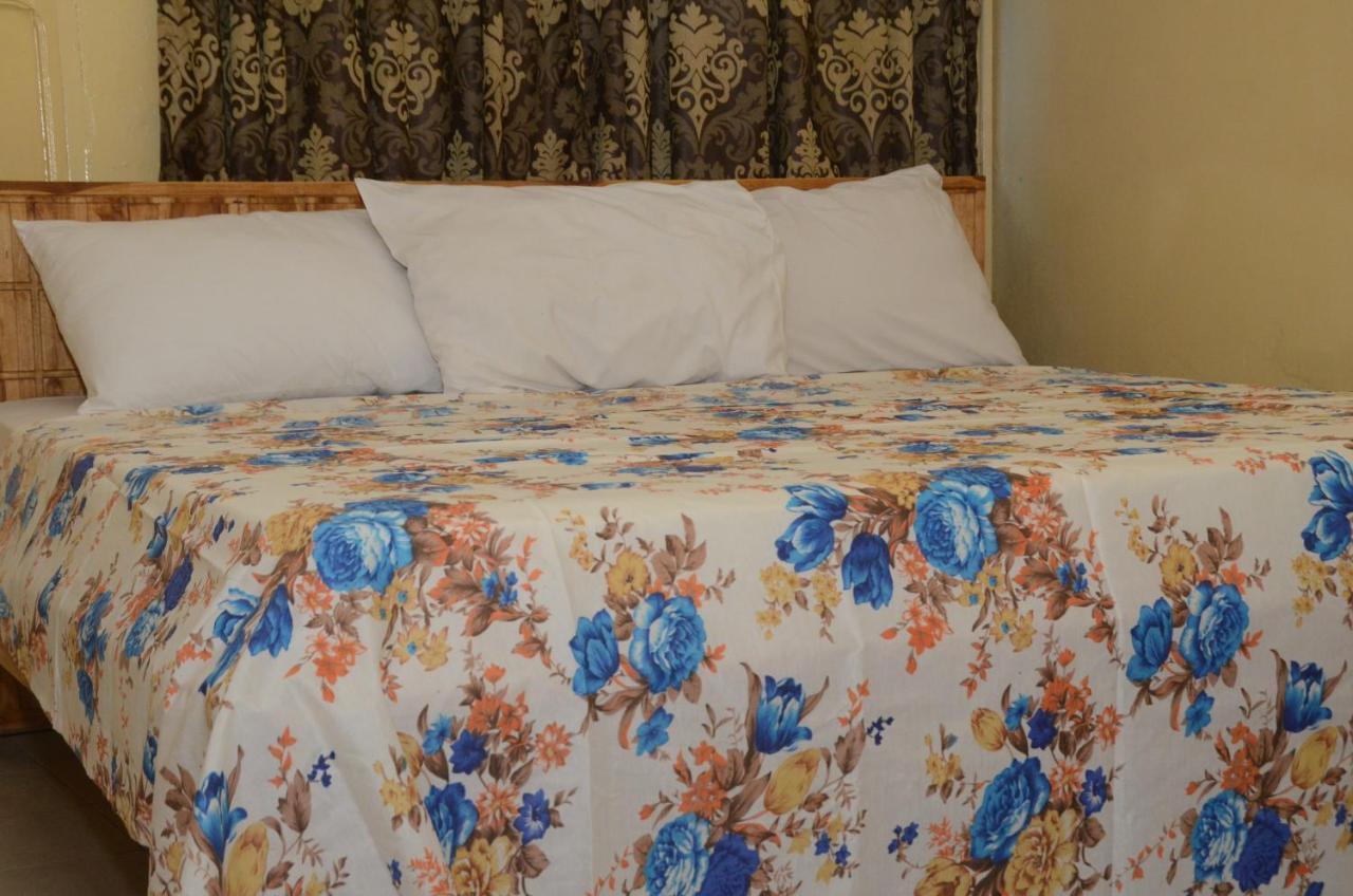 Hotel Ambassadors Ломе Экстерьер фото